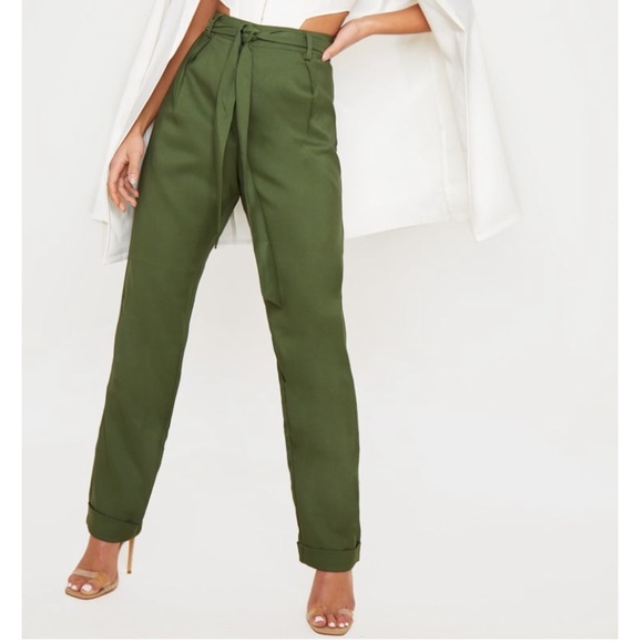 PrettyLittleThing Pants - PLT Straight leg trousers